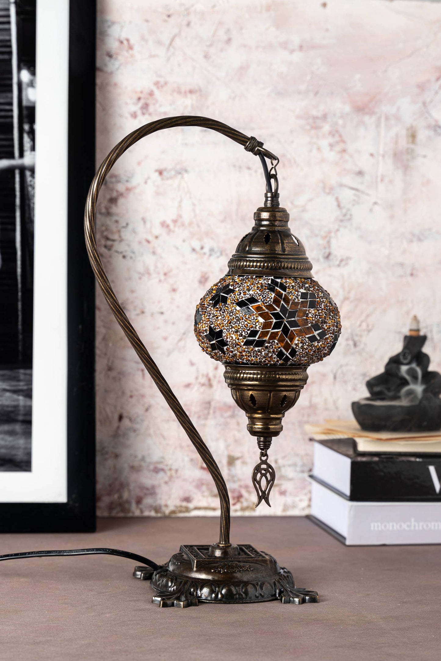 Swan Neck Mosaic Lamp: Ecru Snow Flakes